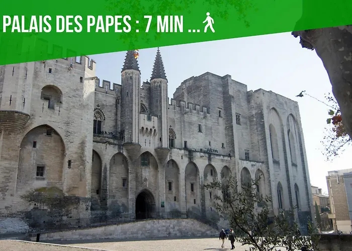 Les Halles-Parking-Avignonsmile